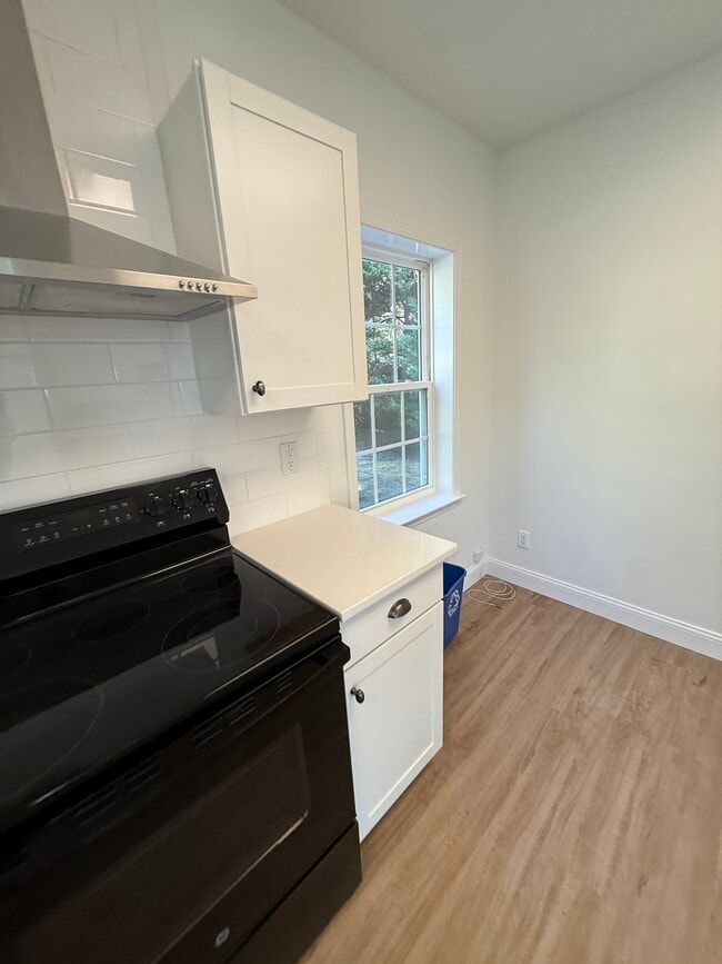 Building Photo - 75b Cedar Run