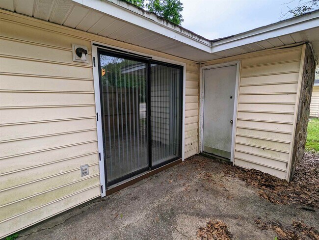 Foto del edificio - 7002 Lanier Dr