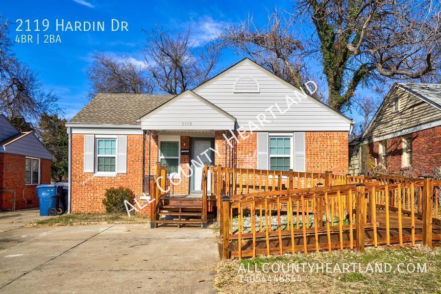 Foto principal - 2119 Hardin Dr