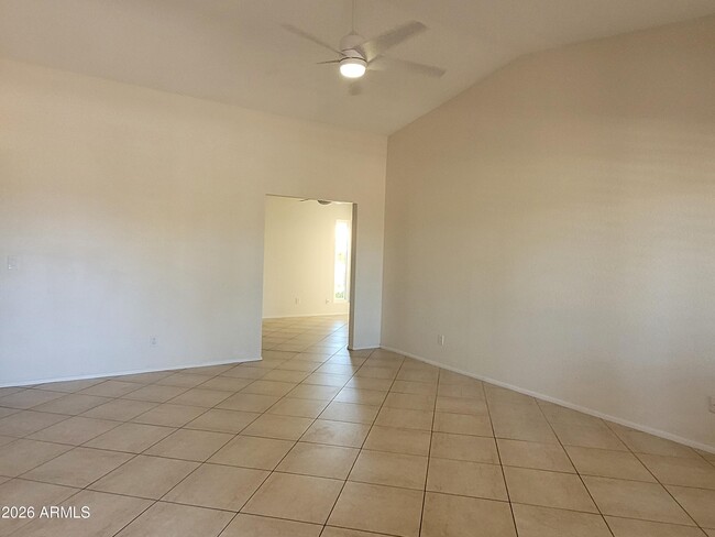 Building Photo - 3910 E Shomi St