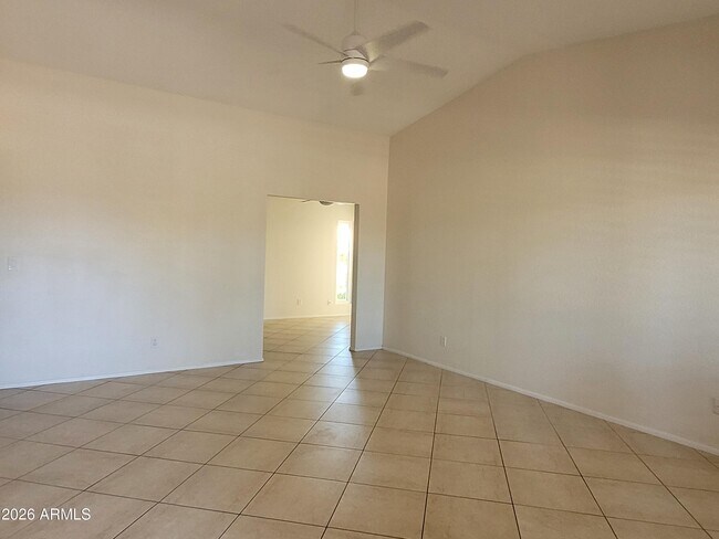 Foto del edificio - 3910 E Shomi St