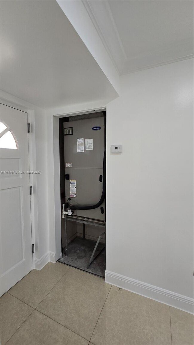 Foto del edificio - 10805 NW 7th St