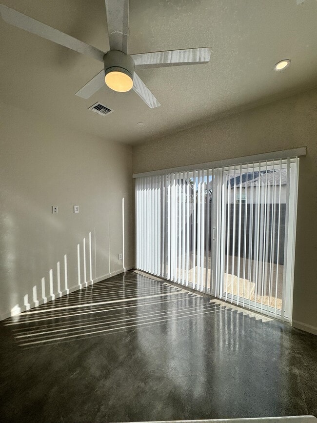 Photo - 1510 W Monroe St House