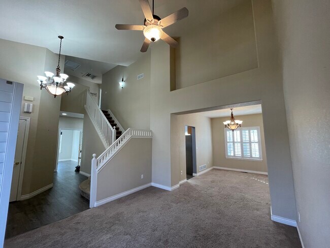 Building Photo - 7627 Halleys Dr