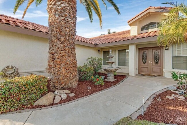 Foto del edificio - 14004 Las Entradas - Gorgeous NW remodeled...