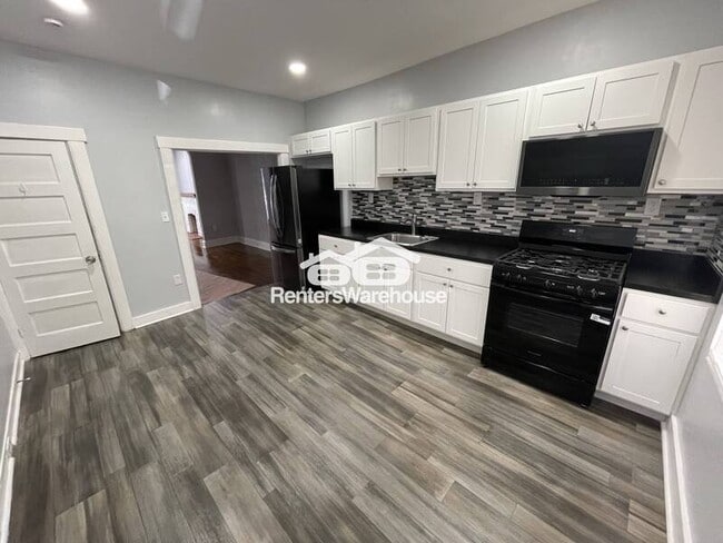 Photo - 2125 Cliftwood Ave House