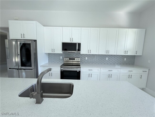 Building Photo - 2266 Desoto Blvd S