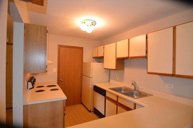 Building Photo - 4402 W Shamrock Ln