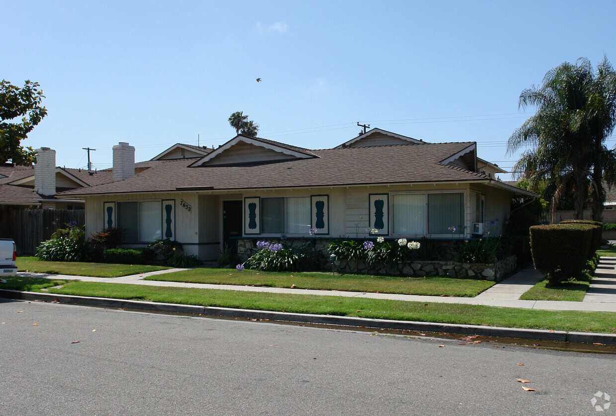 Primary Photo - 7632 Amazon Dr