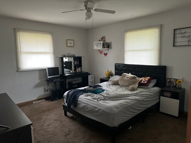 Foto del edificio - 520 Terrace Dr