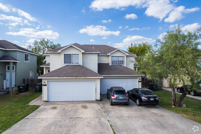 Building Photo - Sagewood Townhomes