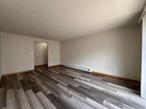 Building Photo - 2096 Imperial Ln