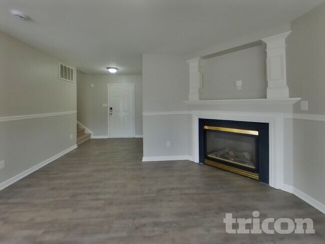 Building Photo - 5940 Briggs Dr