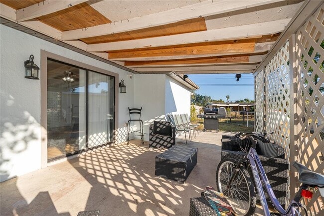 Foto del edificio - 944 Halstead St