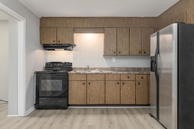 Foto del edificio - 7742 Holiday Hills Cir