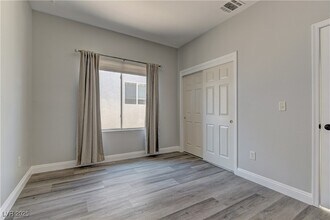 Building Photo - 2263 Potter Lake Ave