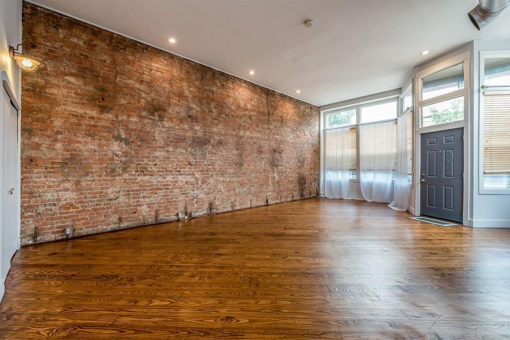 Primary Photo - 1201 Central Ave
