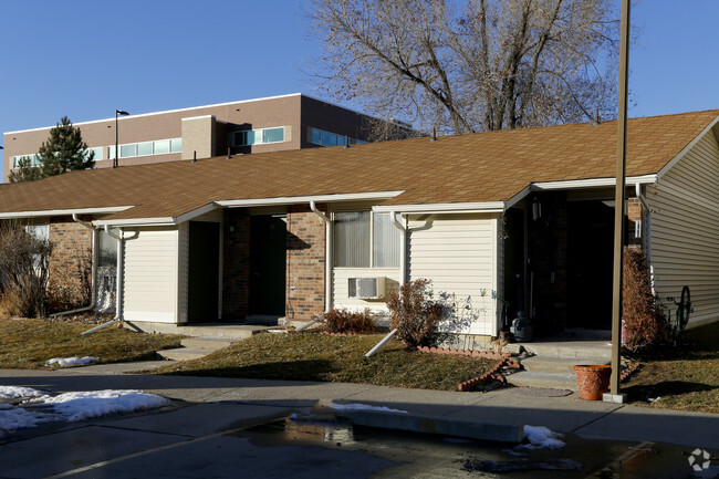 Building Photo - Parkside Apartments