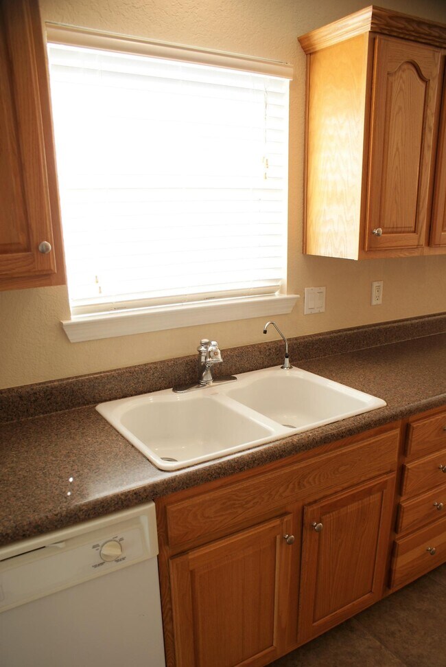 Foto del edificio - 2904 Hidden Bay Blvd