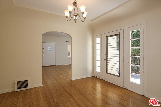 Foto del edificio - 6513 Commodore Sloat Dr