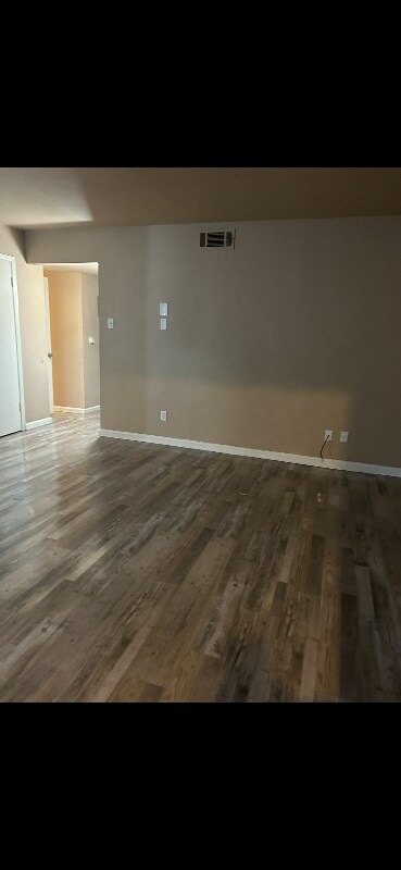 Foto del edificio - 3215 Clarksville St