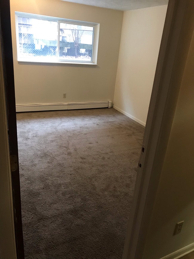 Building Photo - 927 W Shiawassee St