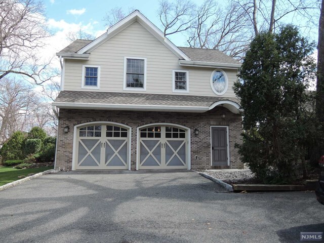 Foto principal - 207 Woodside Ave