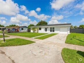 Building Photo - 14414 SW 105th Ct