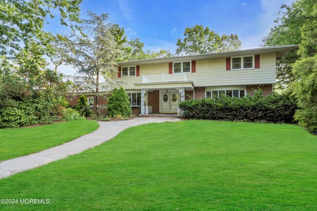 Building Photo - 895 Somerset Dr