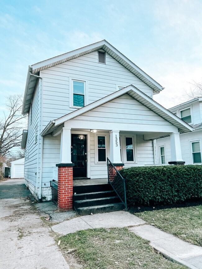 1353 E er Rd, Columbus, OH 43211 House Rental in Columbus, OH