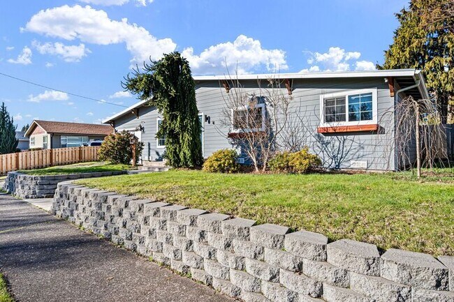Foto del edificio - 2577 Elysium Ave