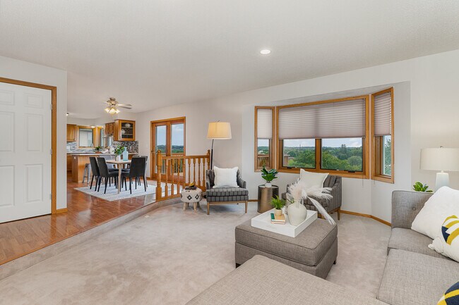 Foto del edificio - 305 Crestview Dr