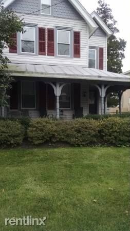 Foto del edificio - 588 Barrett Ave