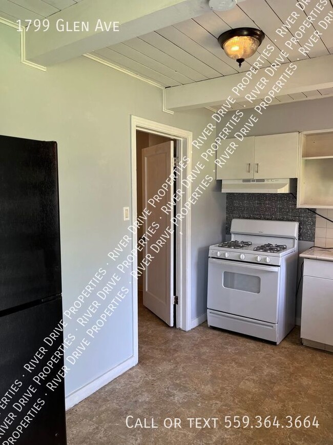 Building Photo - Remodeled Three Bedroom New To Market!