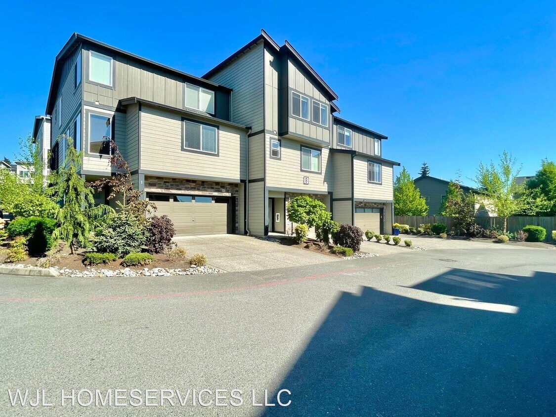 Primary Photo - 4 br, 3 bath House - 16611 48th Ave W Unit B1