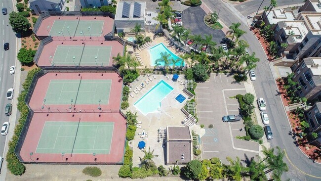 Foto del edificio - Beautiful 3 bedroom, 2.5 bath unfurnished ...