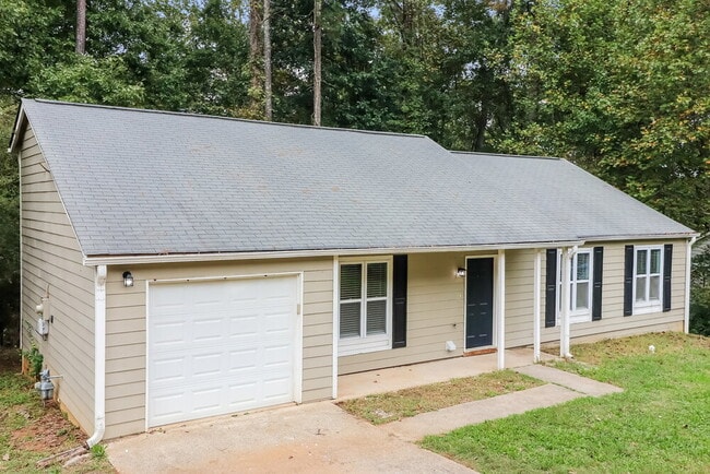 Building Photo - 353 Knollwood Ln