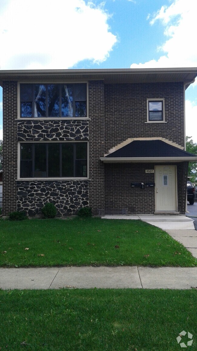 Apartments for Rent in McCook IL 3 Rentals