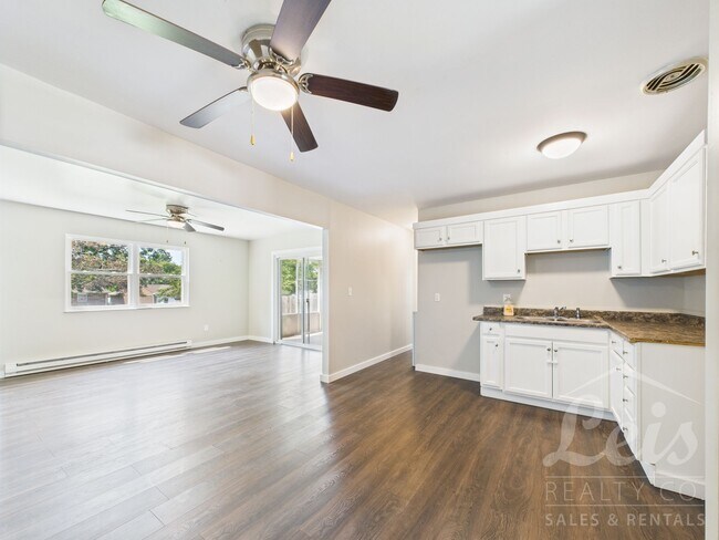 Foto del edificio - 1473 Skylark Dr