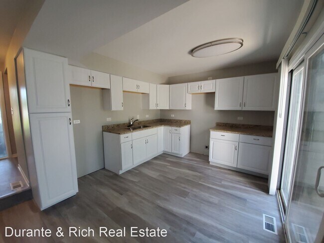 Building Photo - 2 br, 2 bath House - 746 Chandler Road