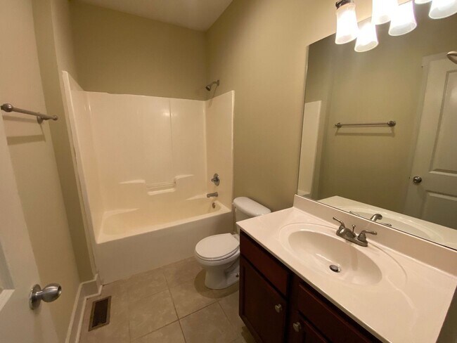 Foto del edificio - PRE-LEASING FOR AUGUST!