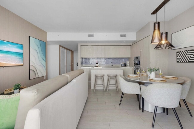 Foto del edificio - 4010 S Ocean Dr