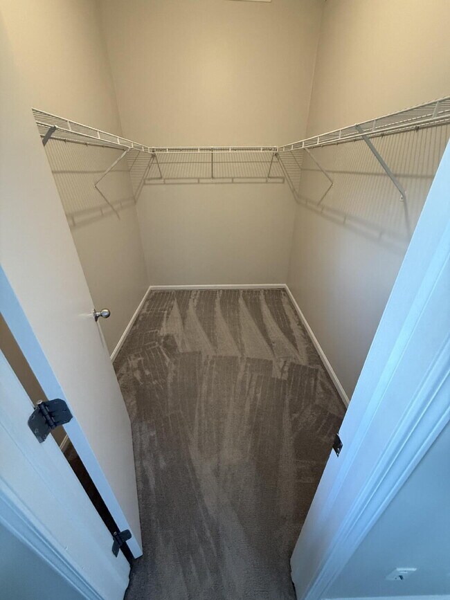 Foto del edificio - Ideally Located Lincoln Park Townhouse