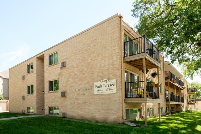 Fargo, ND Park Terrace Apartments | Exterior - Park Terrace