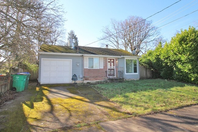 Building Photo - 6200 NE Shaver St