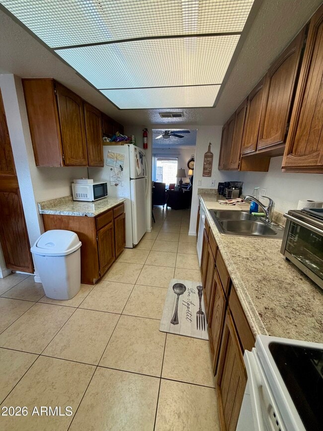 Foto del edificio - 1510 E 26th Ln