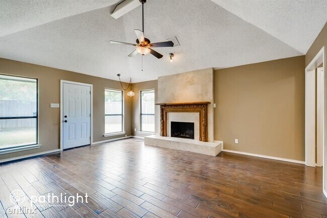 Building Photo - 3 br, 2 bath House - 2014 Espinosa Dr UNIT