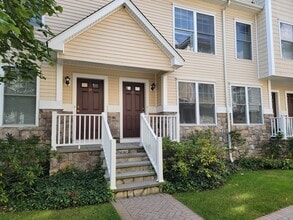 Building Photo - 85 Camp Ave