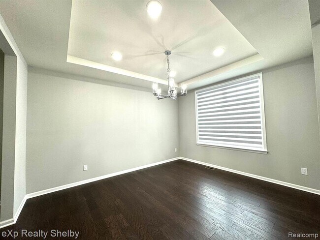 Foto del edificio - 49477 Hummel Dr