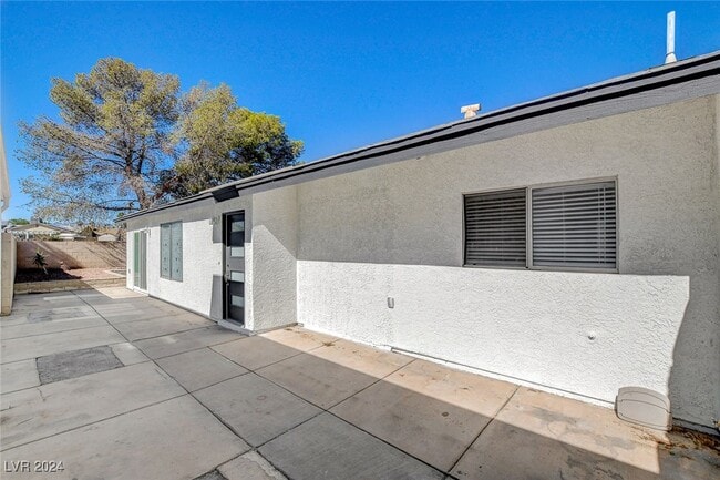 Building Photo - 4683 Calderwood St